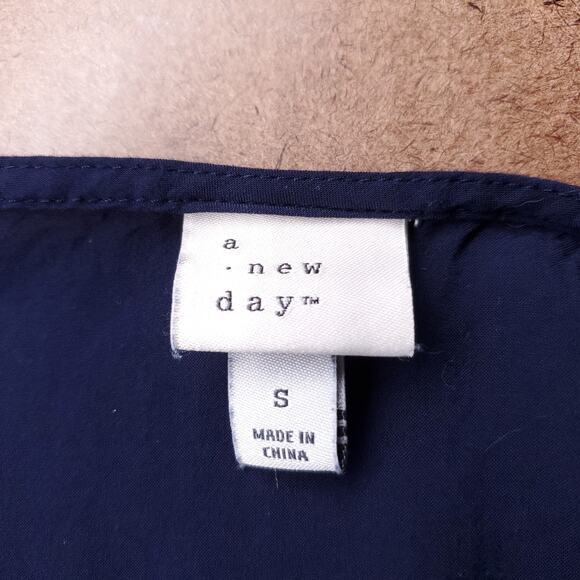 A New Day Eyelet Blouse Top Sz S Navy Button Down Short Sleeve Cottage Coquette - Picture 4 of 8